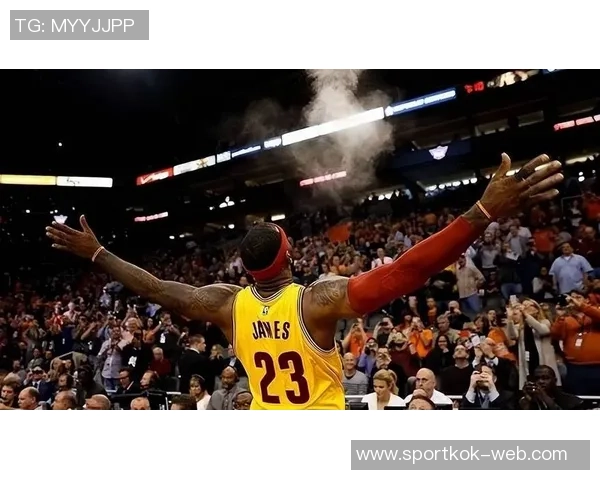 詹姆斯回顾新秀时期经典扣篮瞬间感慨23年光阴如梭对阵骑士再续传奇 詹姆斯回顾新秀时期经典扣篮瞬间感慨23年光阴如梭对阵骑士再续传奇